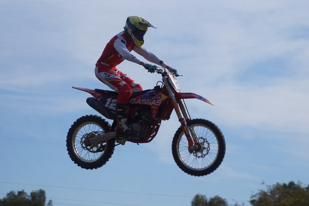 Фотоотчет с тренировок по мотокроссу команды из Ярославля Hawks Team MX в Нерехте 14 сентября 2025 год.