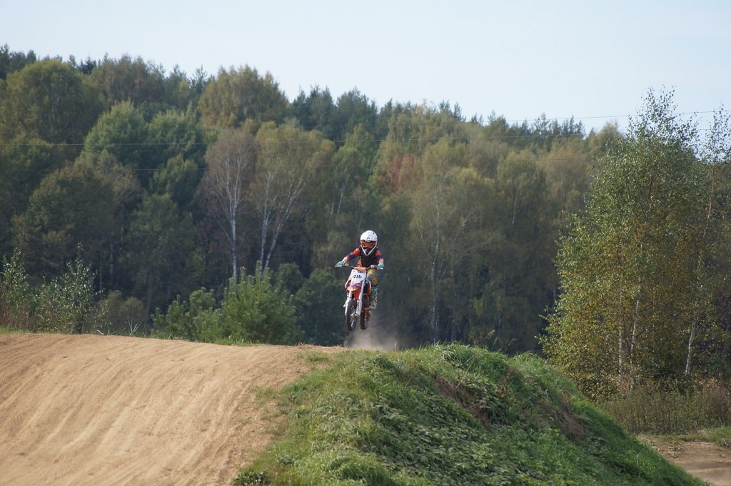 Фотоотчет с тренировок по мотокроссу команды из Ярославля Hawks Team MX в Нерехте 14 сентября 2025 год.