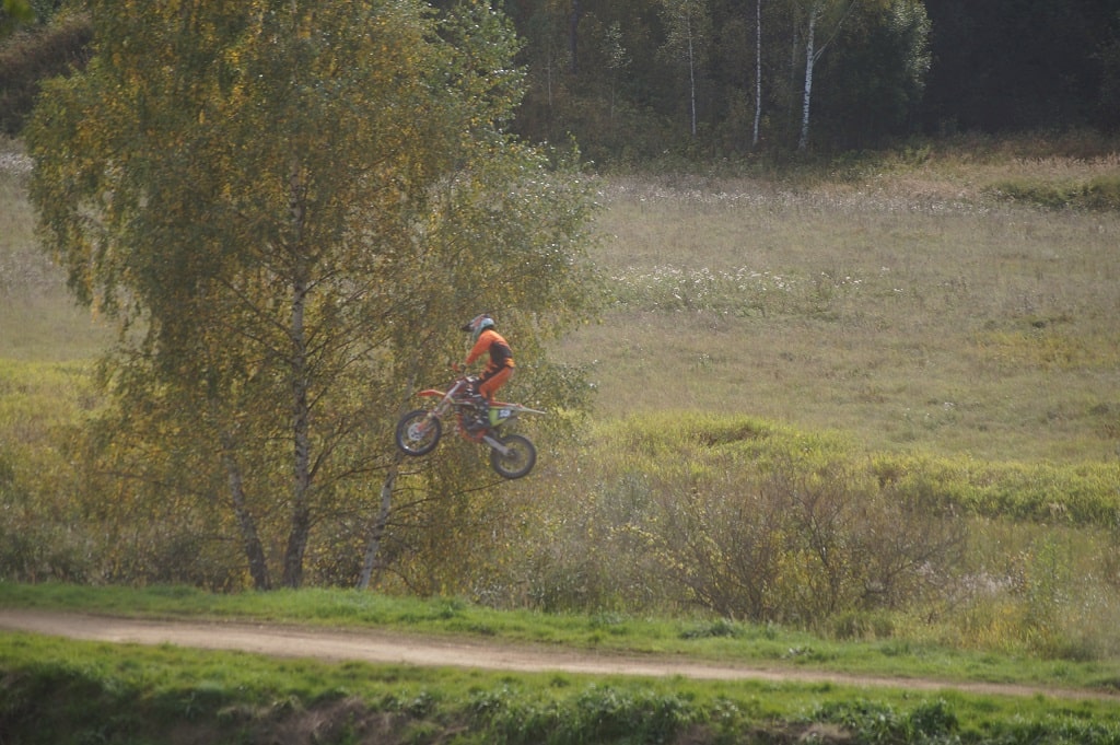 Фотоотчет с тренировок по мотокроссу команды из Ярославля Hawks Team MX в Нерехте 14 сентября 2025 год.