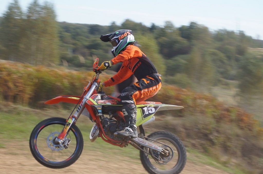 Фотоотчет с тренировок по мотокроссу команды из Ярославля Hawks Team MX в Нерехте 14 сентября 2025 год.