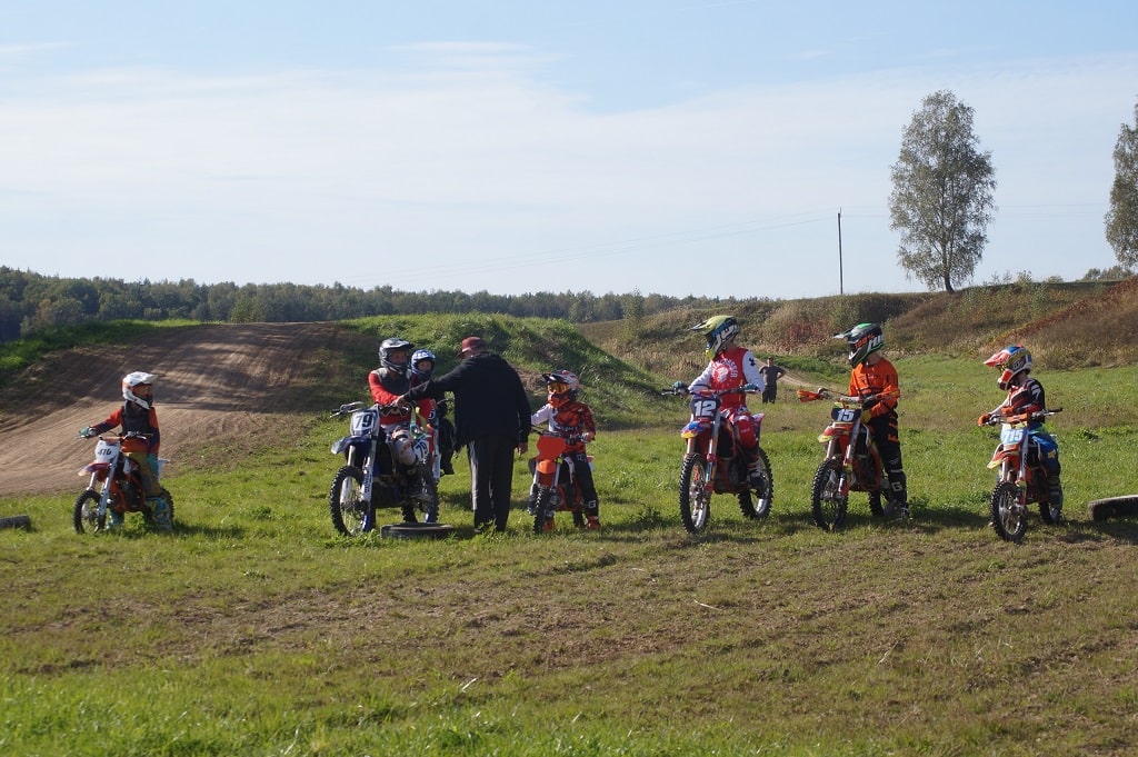 Фотоотчет с тренировок по мотокроссу команды из Ярославля Hawks Team MX в Нерехте 14 сентября 2025 год.