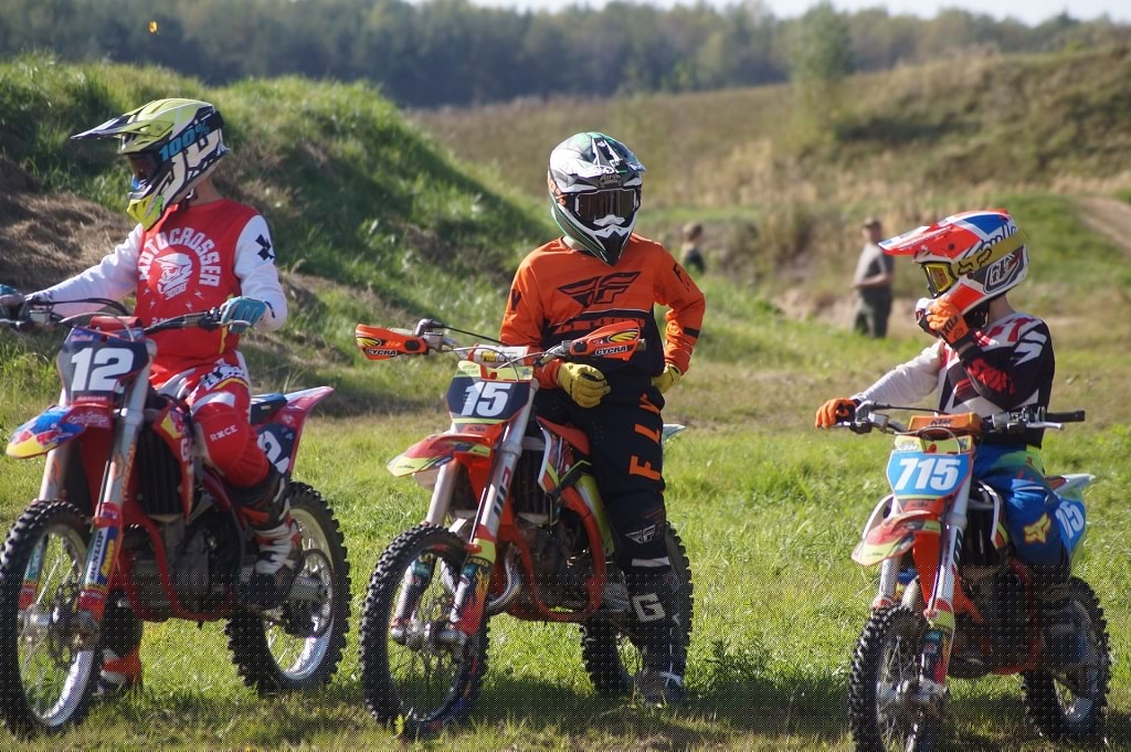 Фотоотчет с тренировок по мотокроссу команды из Ярославля Hawks Team MX в Нерехте 14 сентября 2025 год.