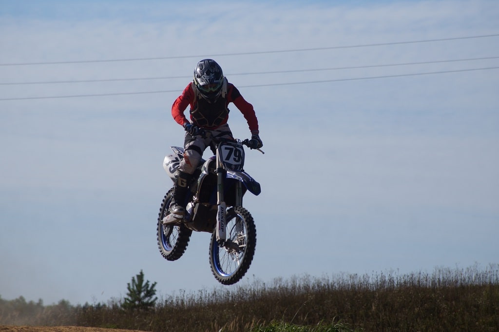 Фотоотчет с тренировок по мотокроссу команды из Ярославля Hawks Team MX в Нерехте 14 сентября 2025 год.