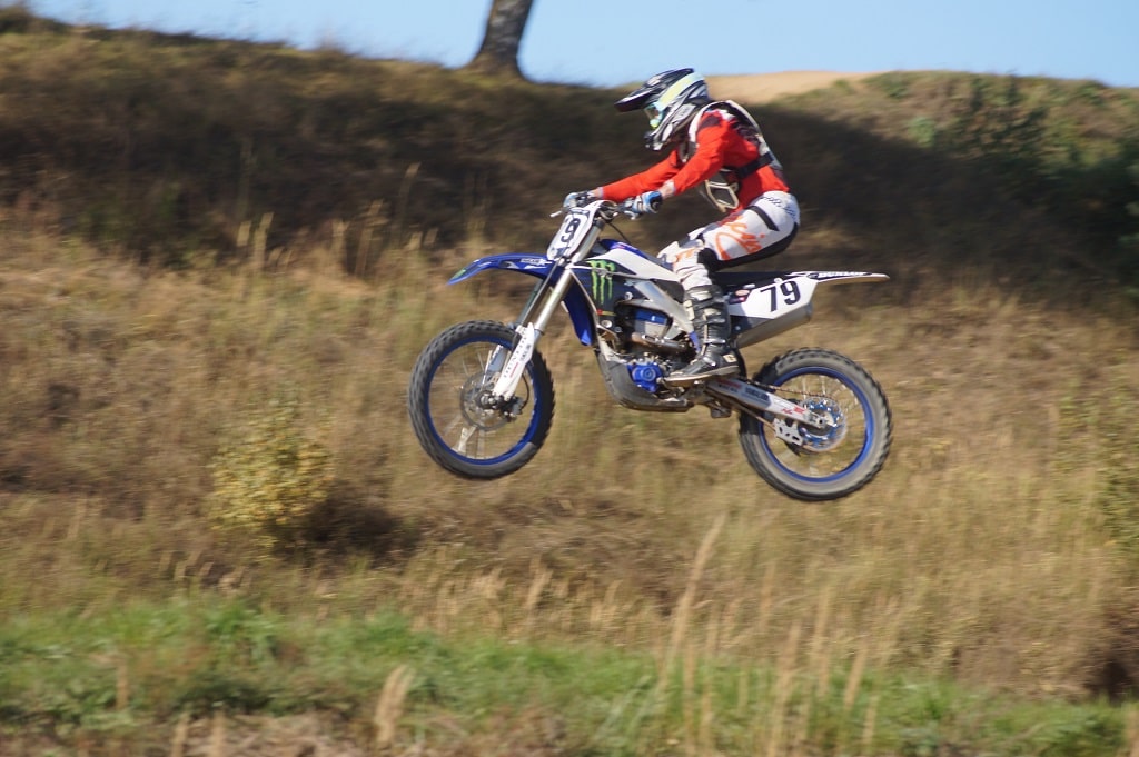 Фотоотчет с тренировок по мотокроссу команды из Ярославля Hawks Team MX в Нерехте 14 сентября 2025 год.