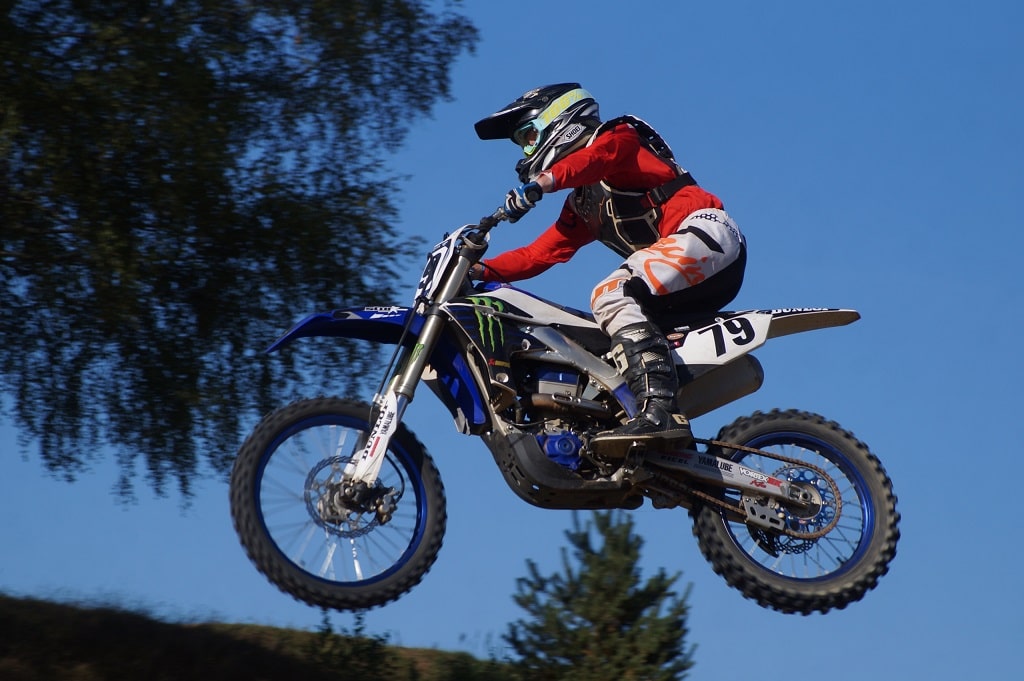 Фотоотчет с тренировок по мотокроссу команды из Ярославля Hawks Team MX в Нерехте 14 сентября 2025 год.