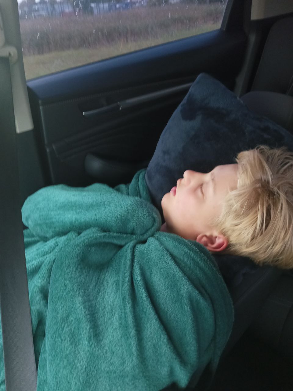 Фотоотчет с соревнований по мотокроссу в городе Кувшиново 2025 год. Награждения команды Hawks Team MX